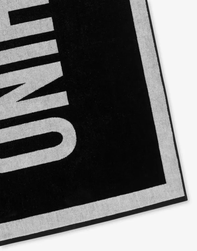 Maxi Logo beach towel