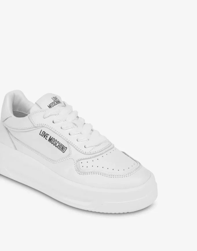 Sneakers in calfskin