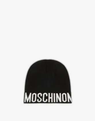Wool blend hat with logo.
