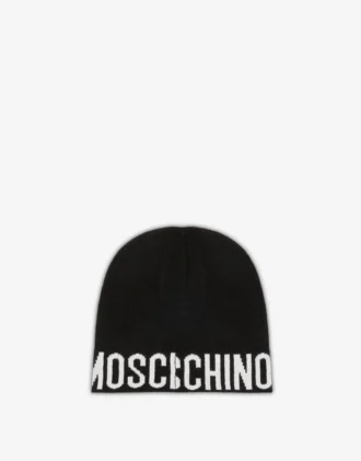 Wool blend hat with logo.